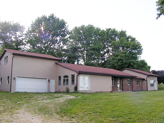 311 E South St., Neponset, IL 61345