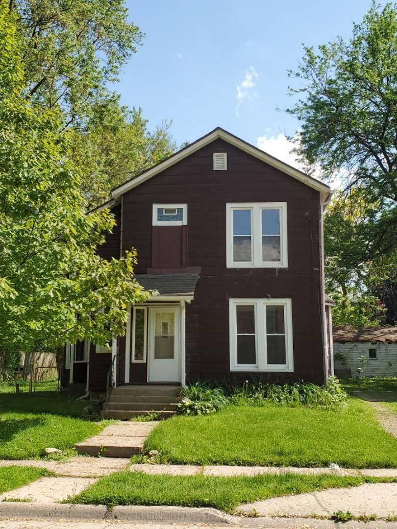 521 W Douglas St., Freeport, IL 61032