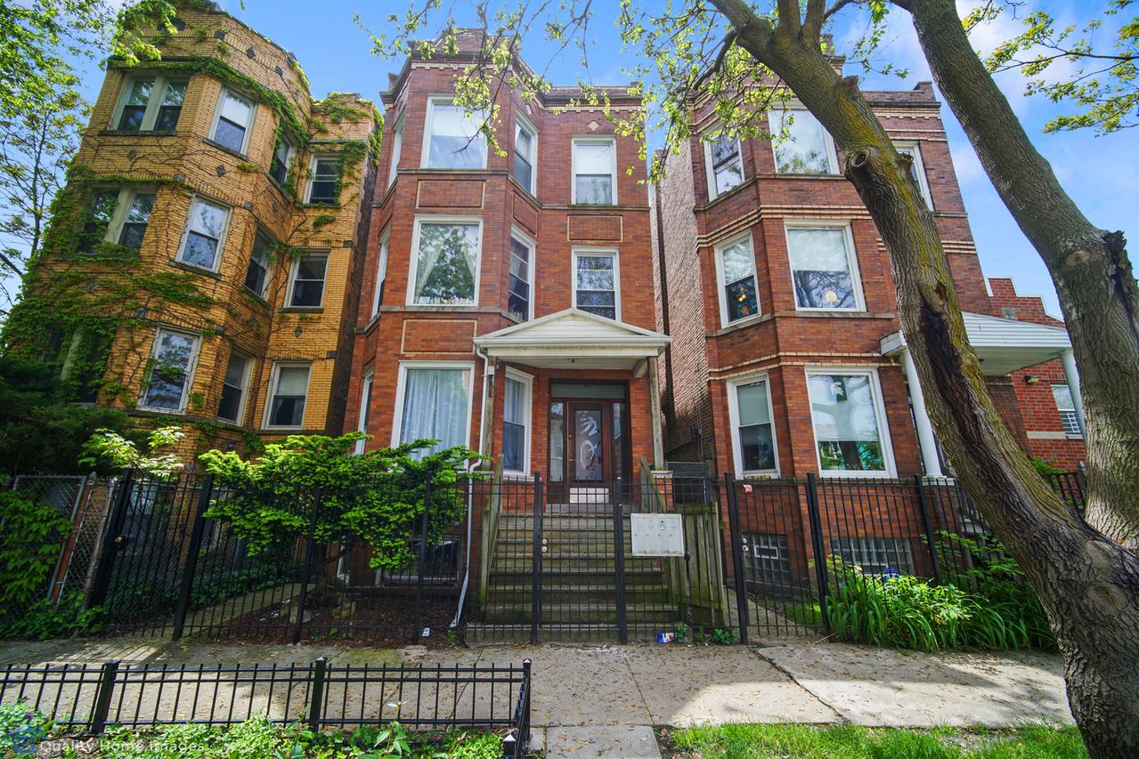 3307 W Crystal St., Chicago, IL 60651