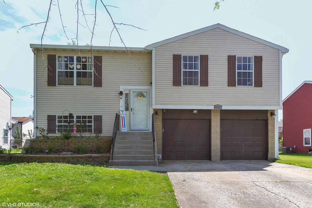 20027 S Rosewood Dr., Frankfort, IL 60423