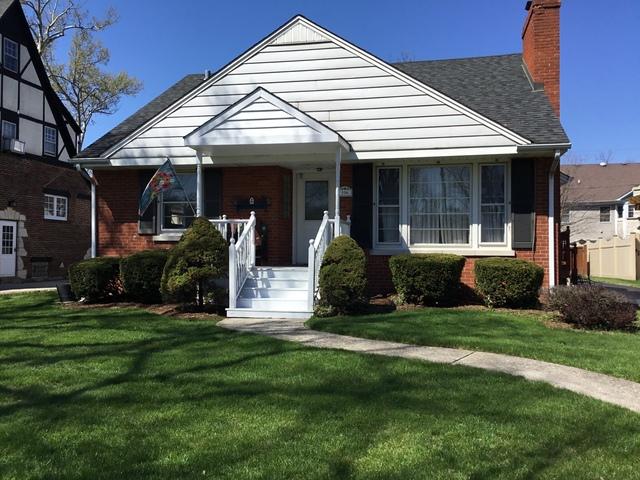 596 S Poplar Ave., Elmhurst, IL 60126
