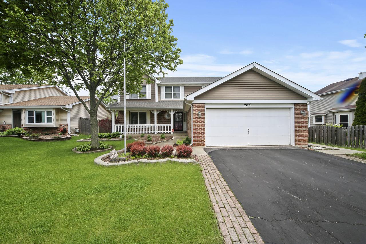2144 Newport Cir., Hanover Park, IL 60133