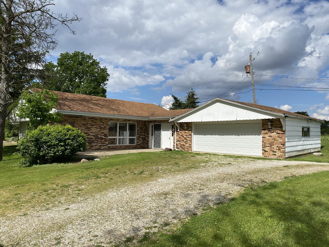 319 Sunset Rd., Danville, IL 61832
