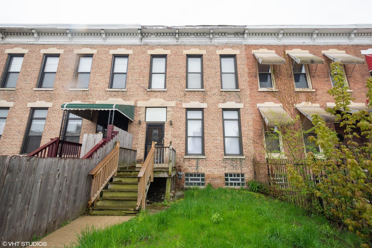 2433 W Flournoy St., Chicago, IL 60612