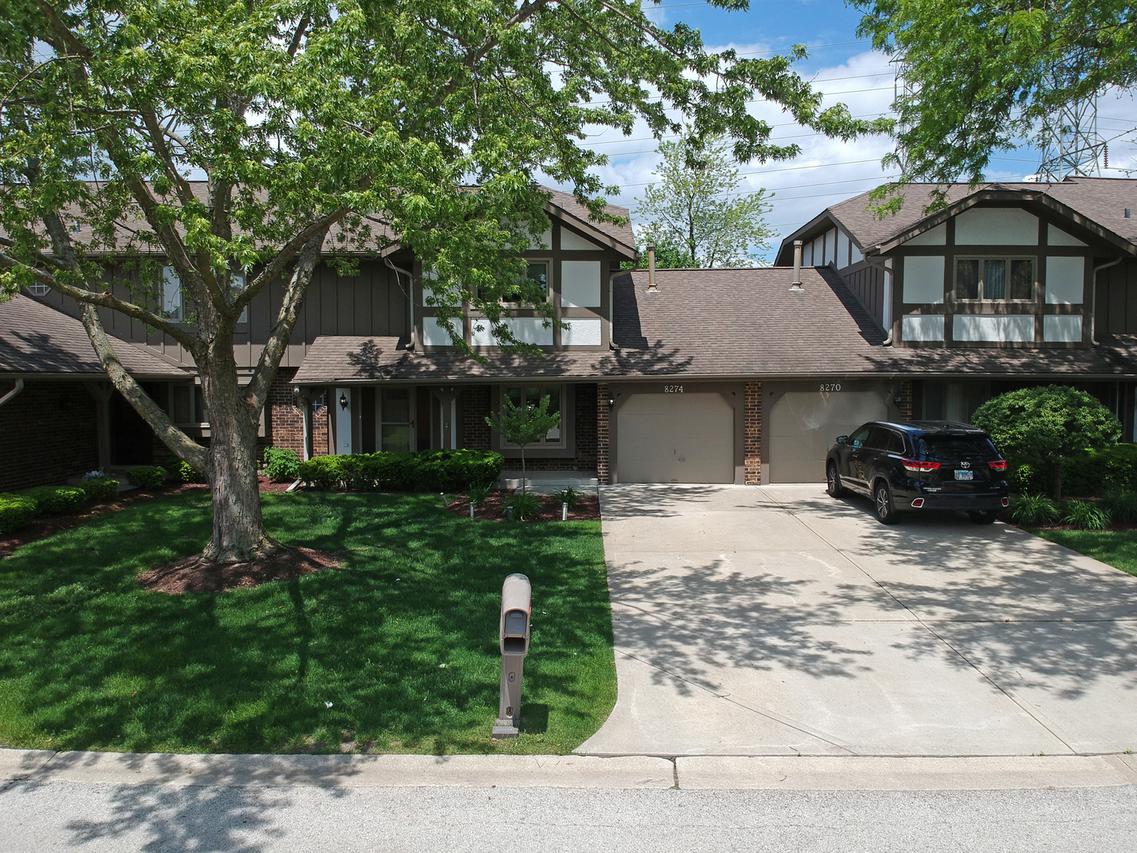 8274 Stonehenge Dr., Orland Park, IL 60462