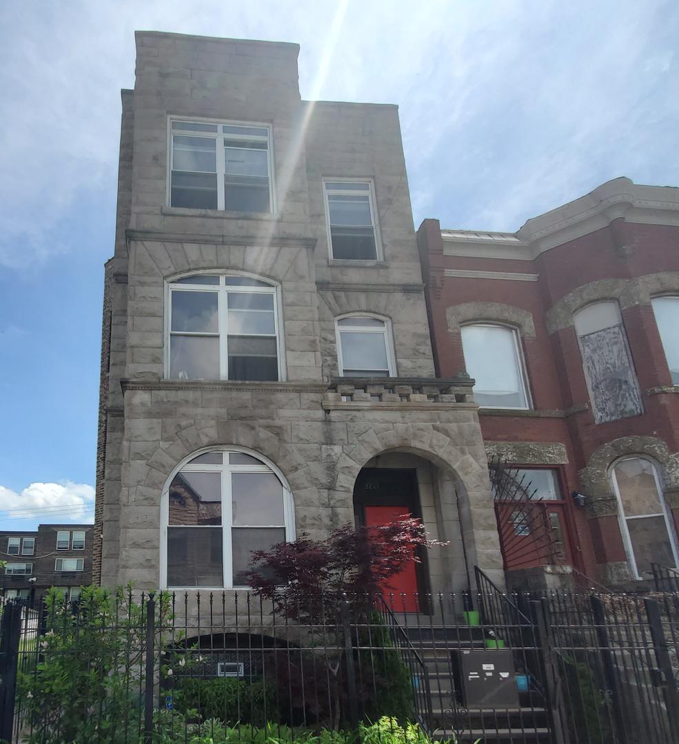 3221 W Warren Blvd., Chicago, IL 60624