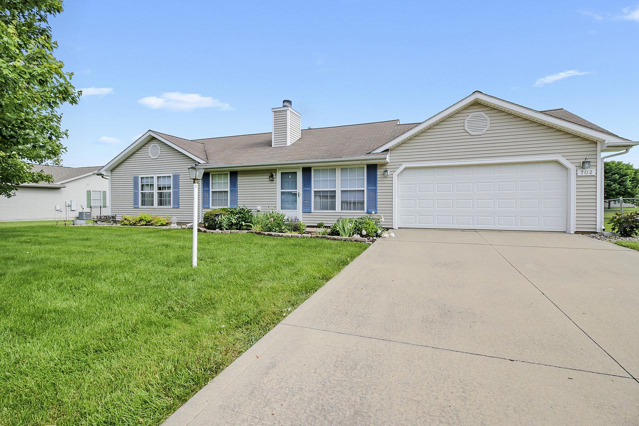 702 E Grand Ave., St. Joseph, IL 61873