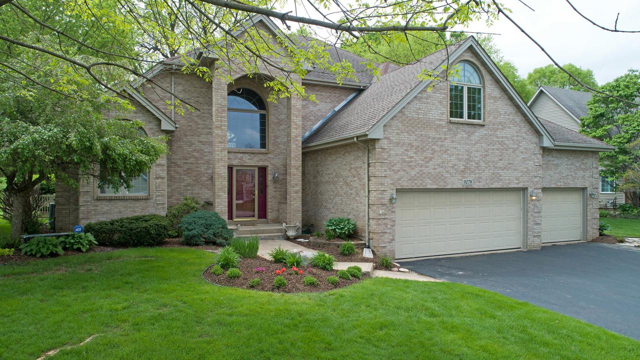 9278 Forest Ridge Dr., Roscoe, IL 61073