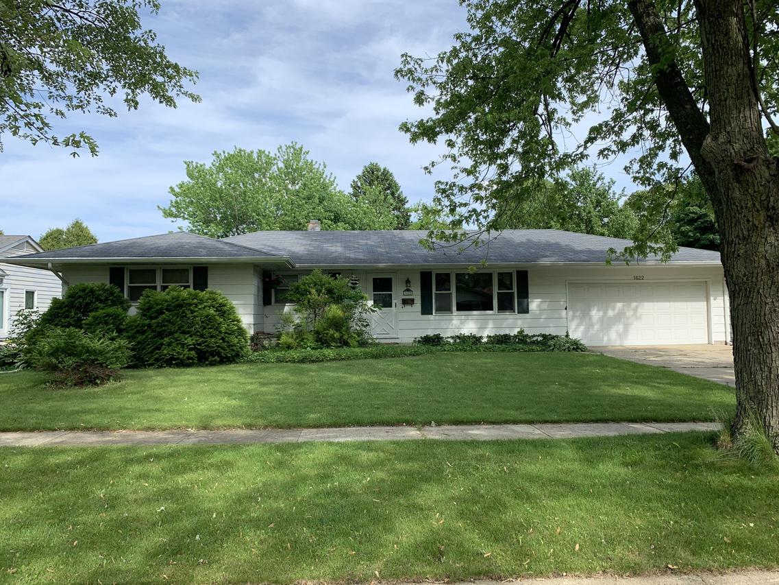 1622 Margaret Ln., Dekalb, IL 60115