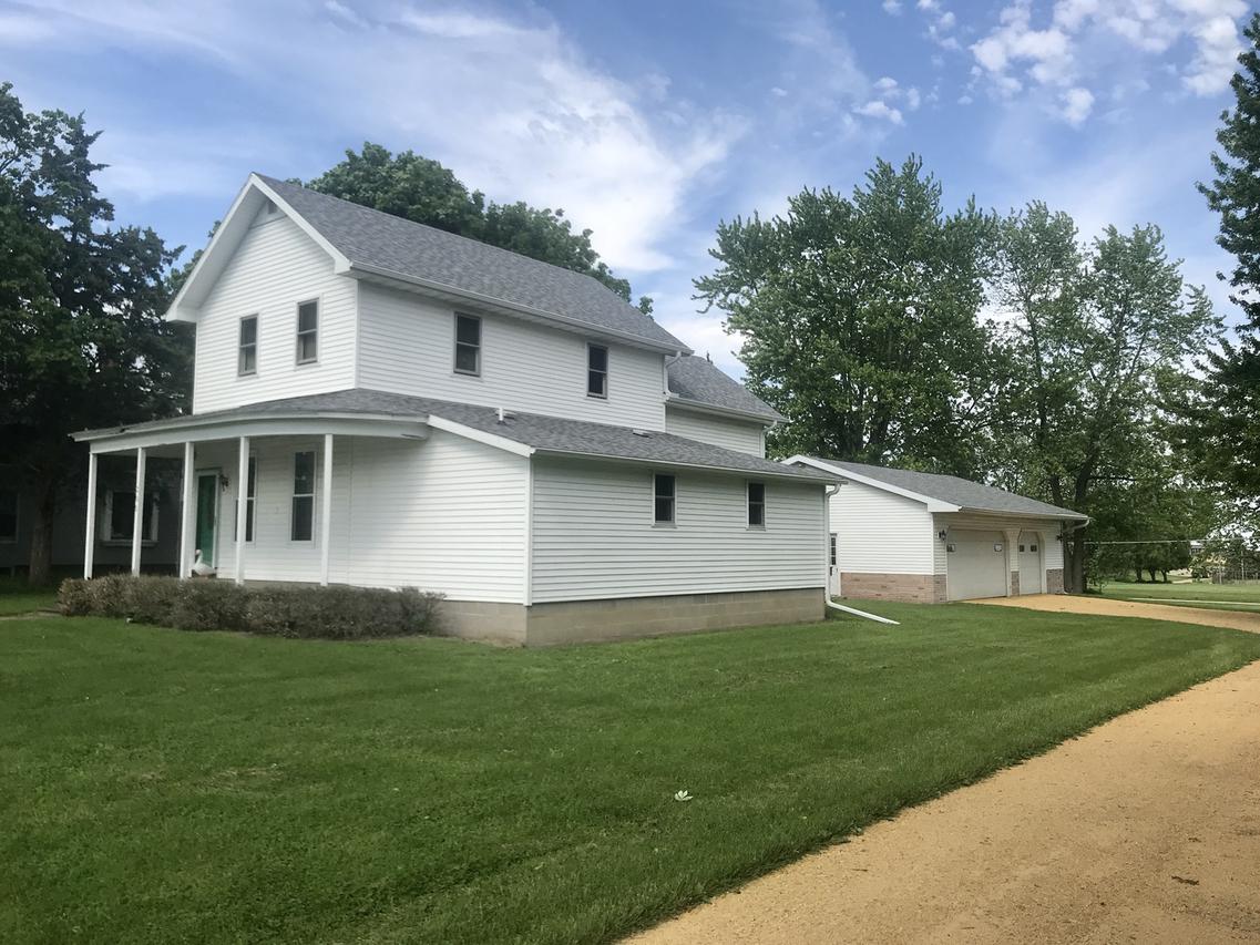 305 S Main St., Ohio, IL 61349