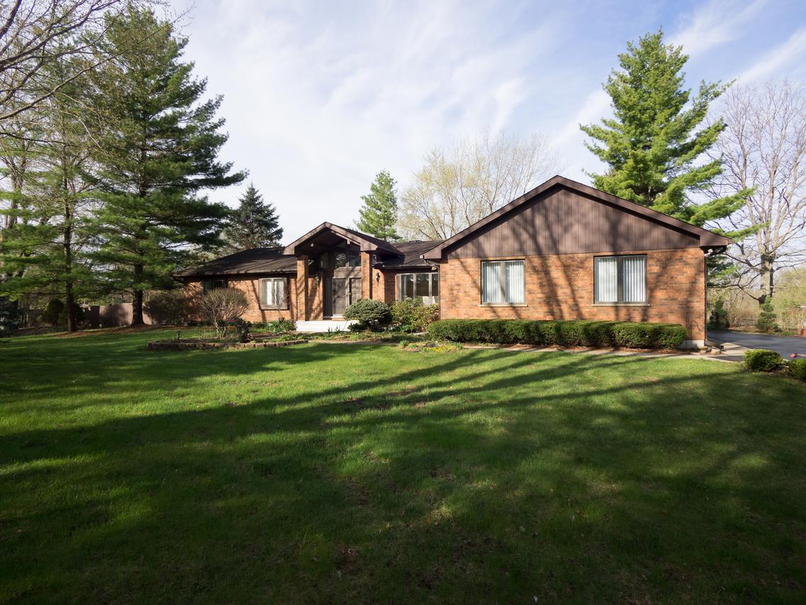 26606 N East Lake Shore Dr., Wauconda, IL 60084