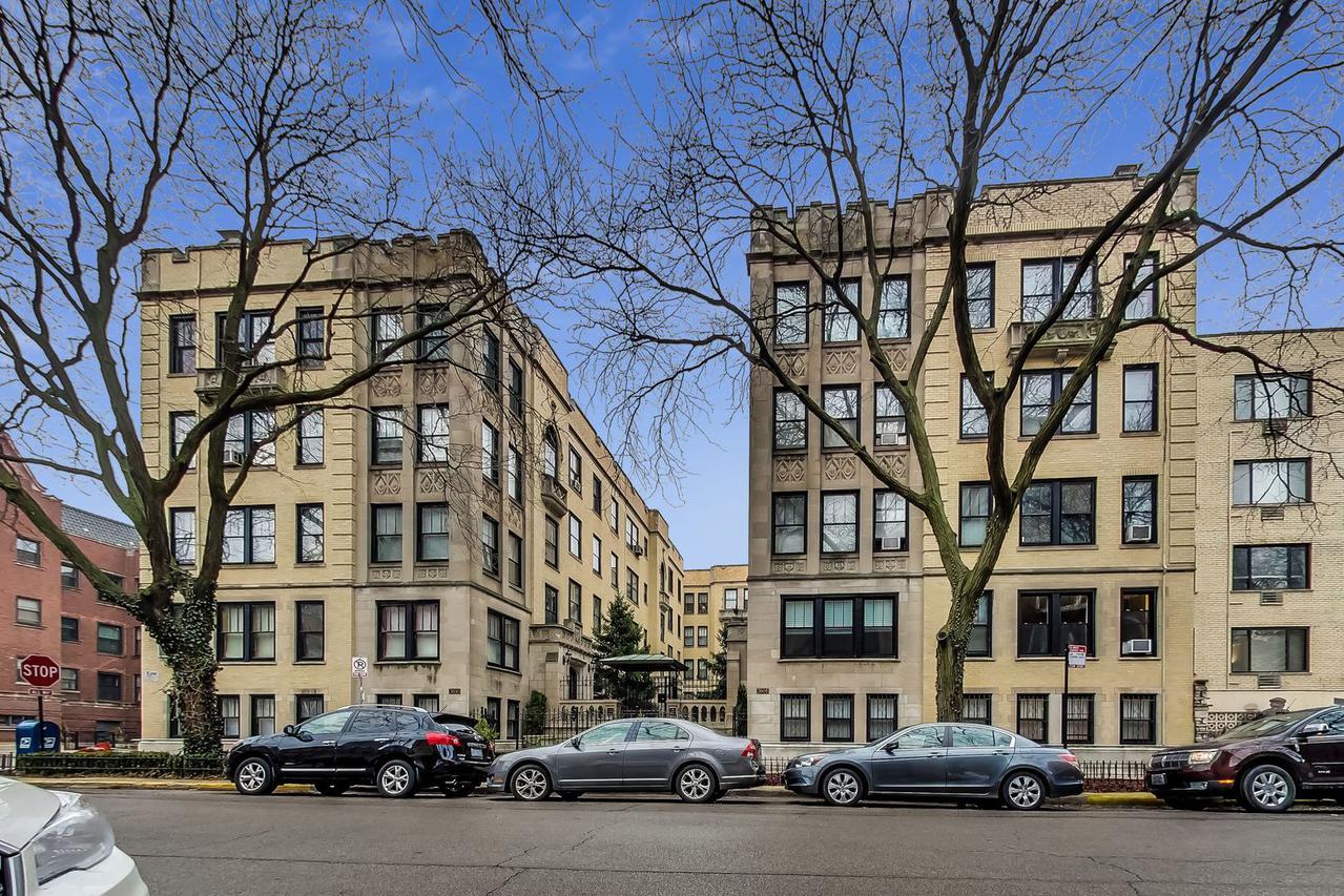 3604 N Pine Grove Ave. #2G, Chicago, IL 60613