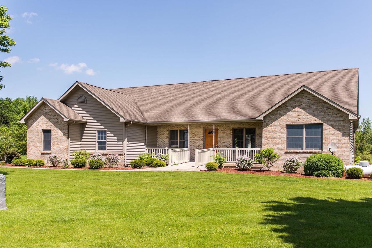 8401 Perry Rd., Dekalb, IL 60115