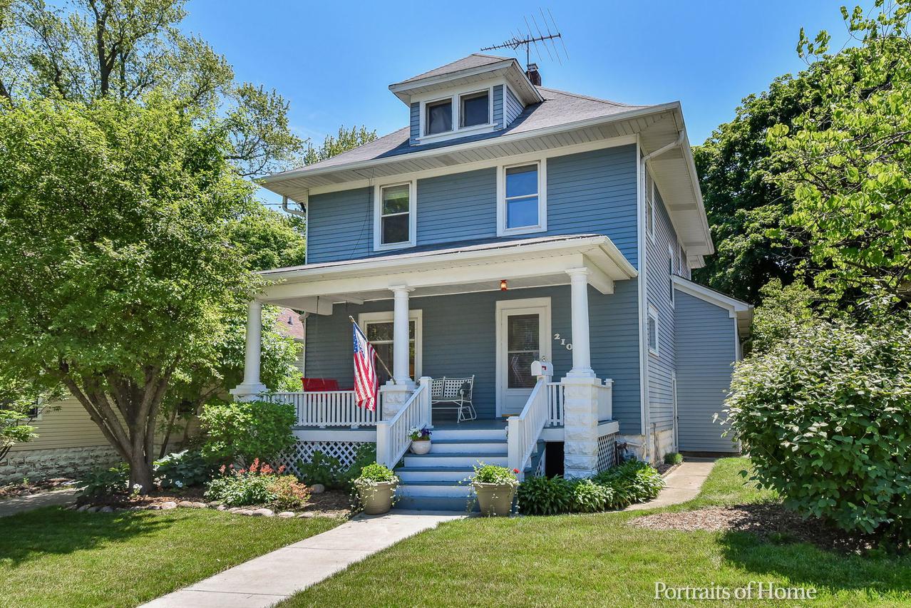 210 W Evergreen St., Wheaton, IL 60187