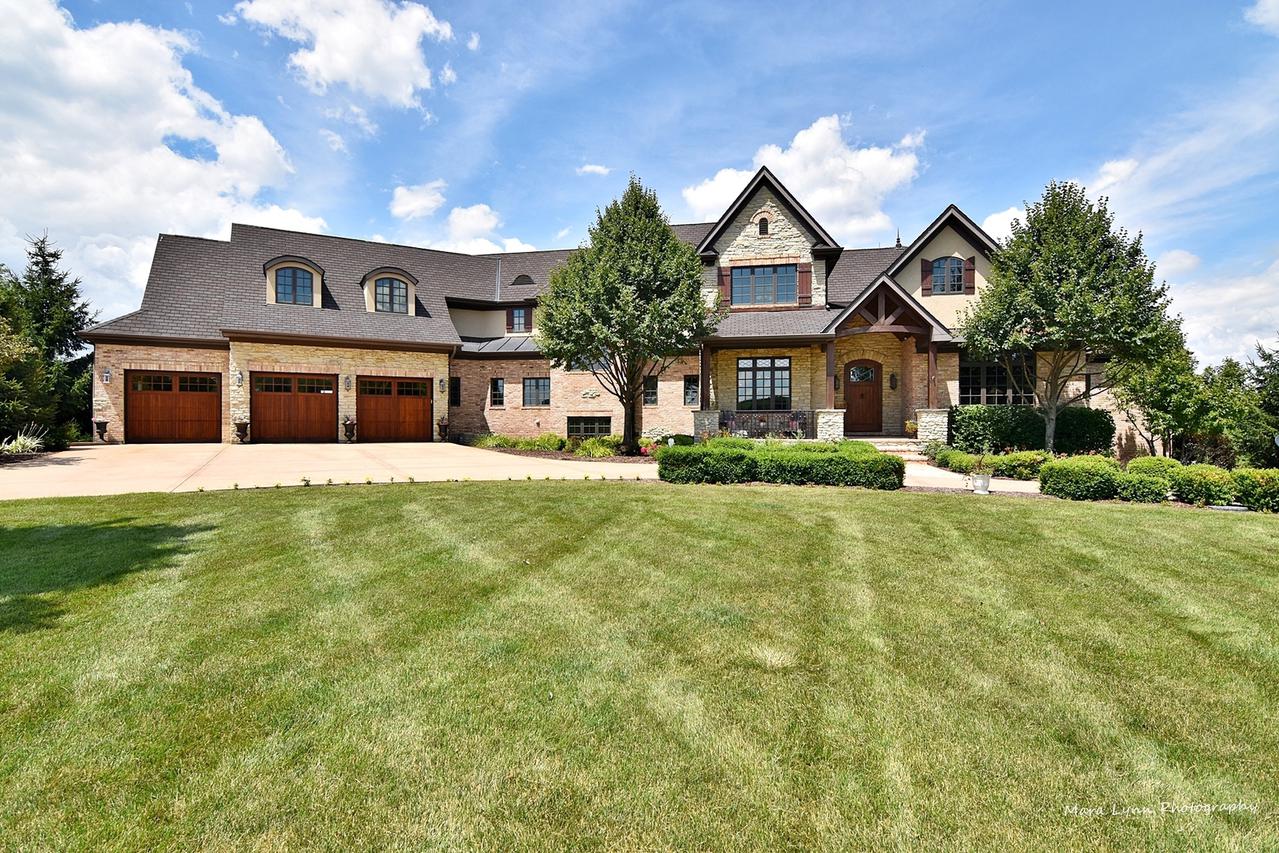 43W068 Derek Dr., Elburn, IL 60119