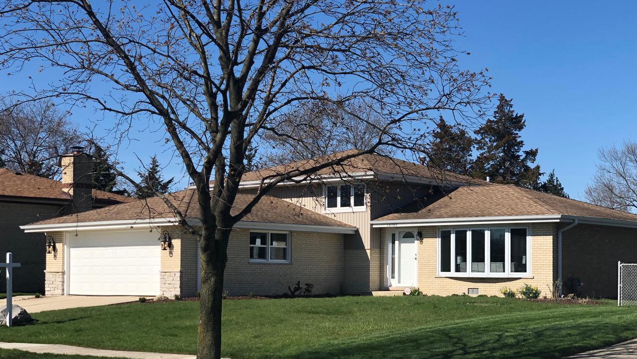 10502 S Vicky Ln., Palos Hills, IL 60465