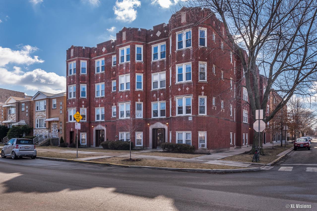 4859 W Roscoe St. #1, Chicago, IL 60641