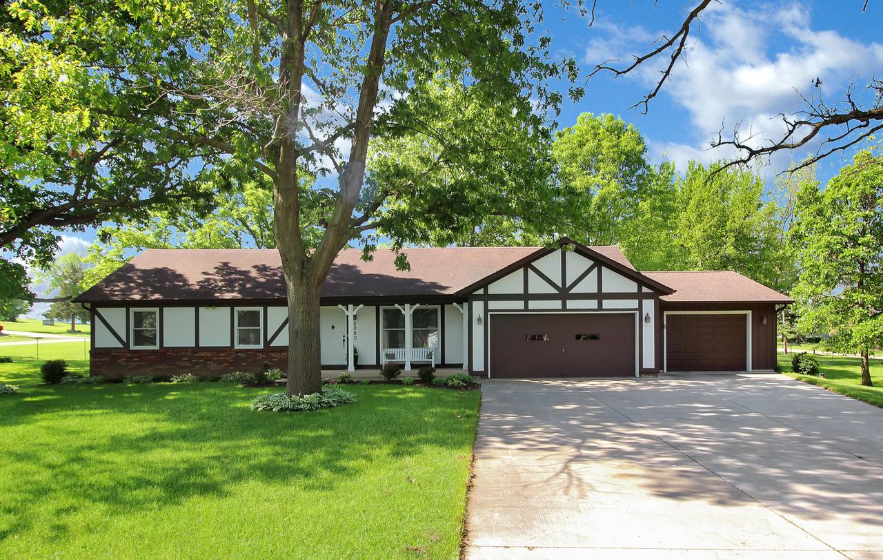 2260 Woodland Ct., Freeport, IL 61032