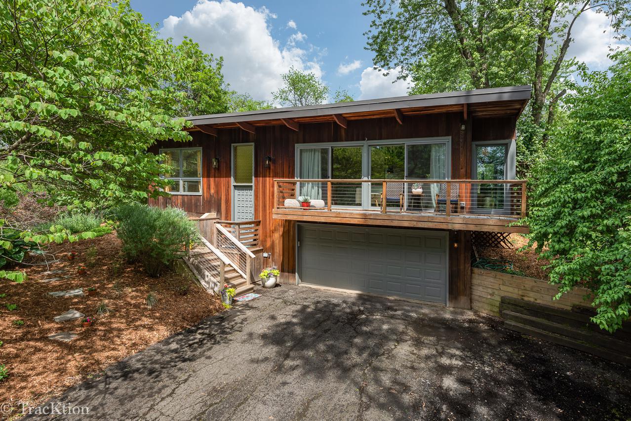 5737 Carpenter St., Downers Grove, IL 60516