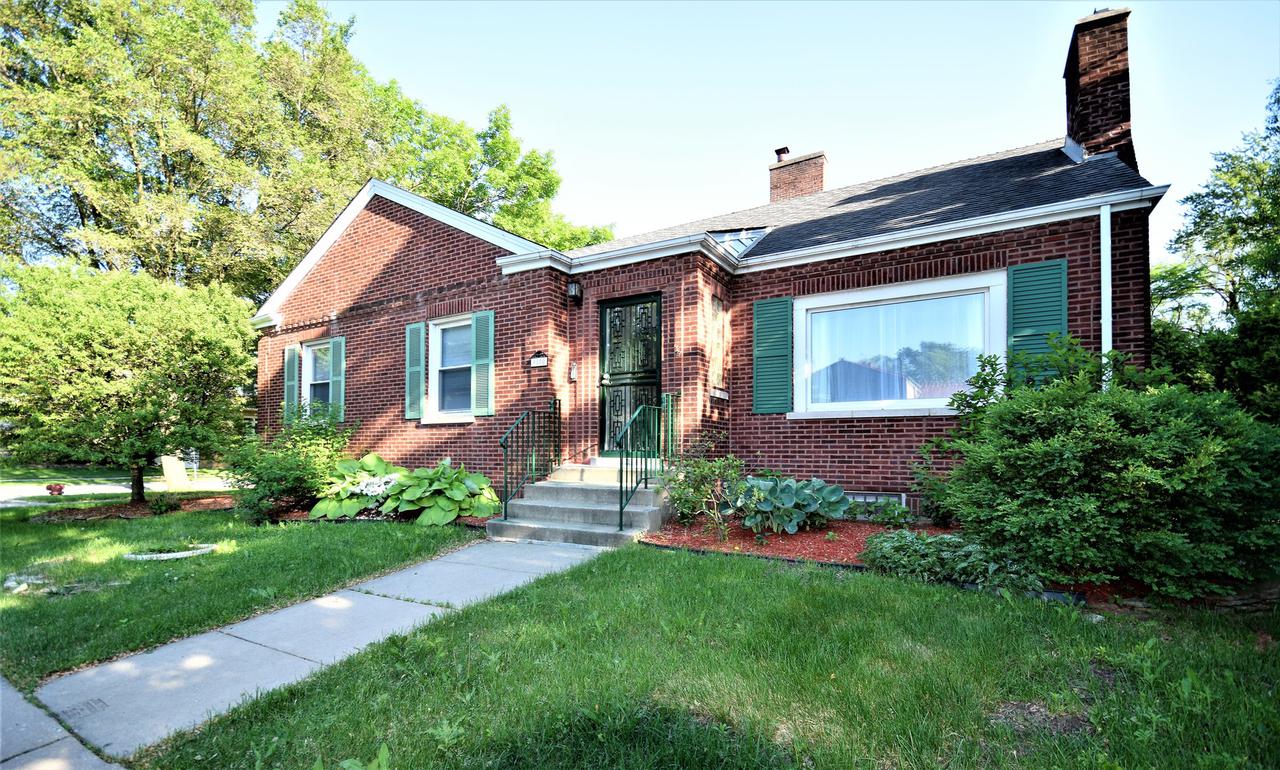 9000 S Oakley Ave., Chicago, IL 60643