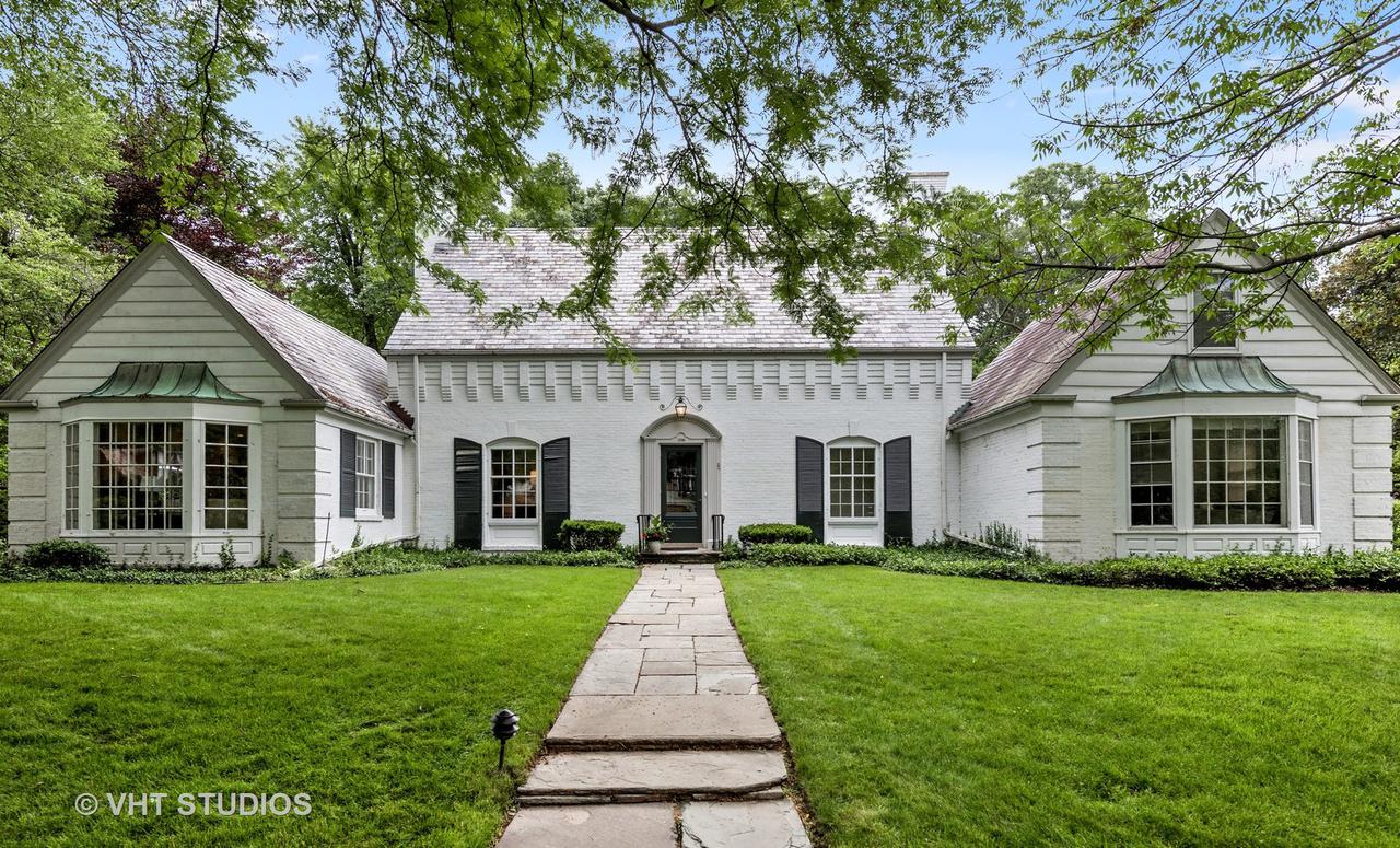 1300 Middlebury Ln., Wilmette, IL 60091