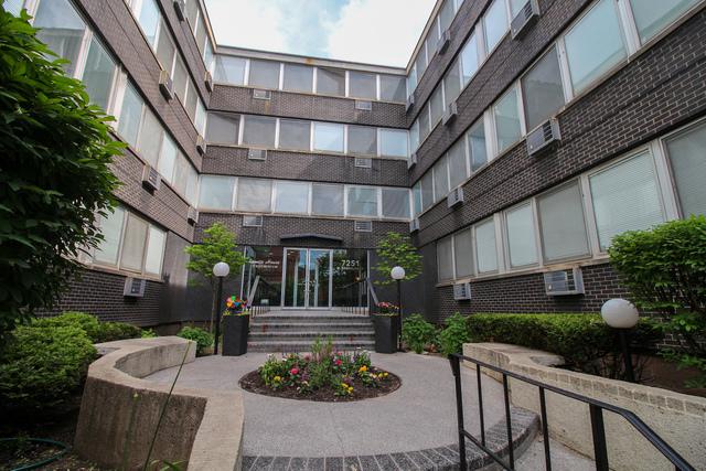 7251 Randolph St. #C6, Forest Park, IL 60130