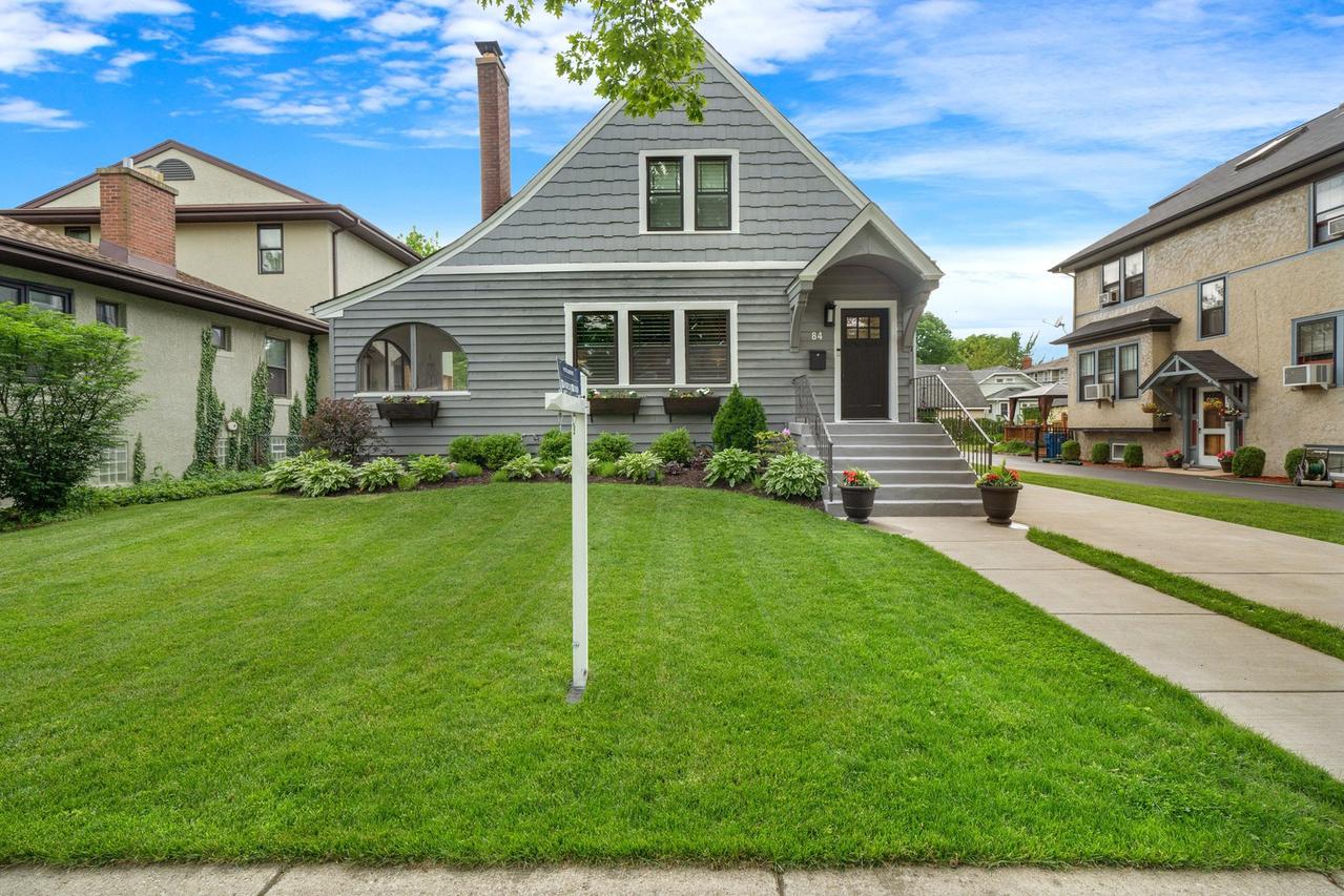 84 Malden Ave., La Grange, IL 60525