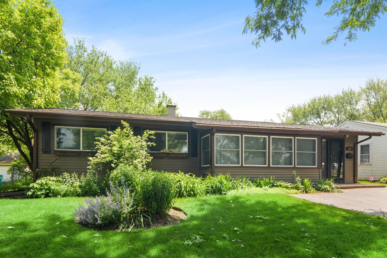 359 Lincoln Ter., Buffalo Grove, IL 60089