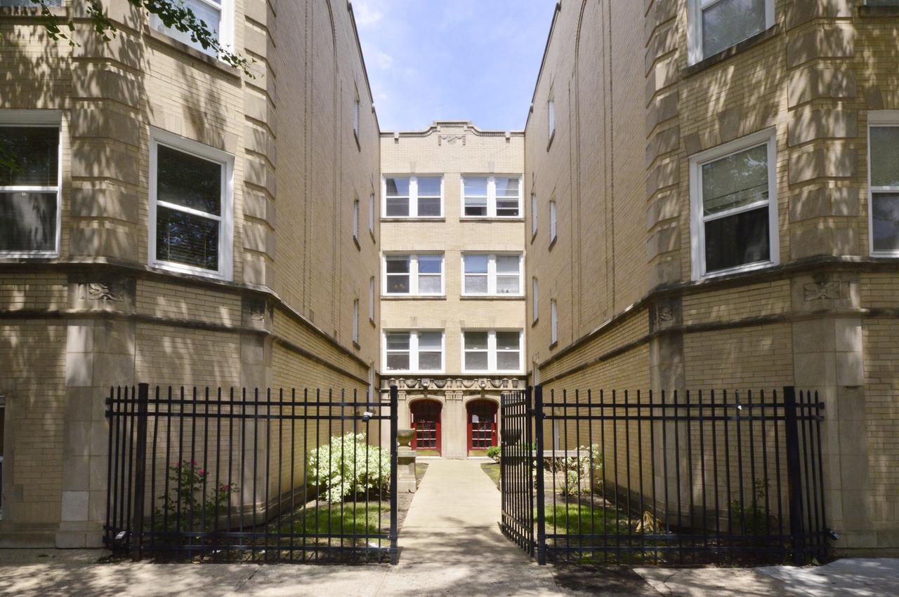 2320 W Rosemont Ave. #2, Chicago, IL 60659