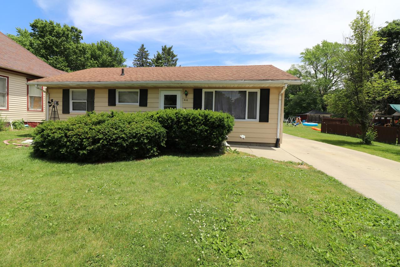 410 N Linden St., Clinton, IL 61727
