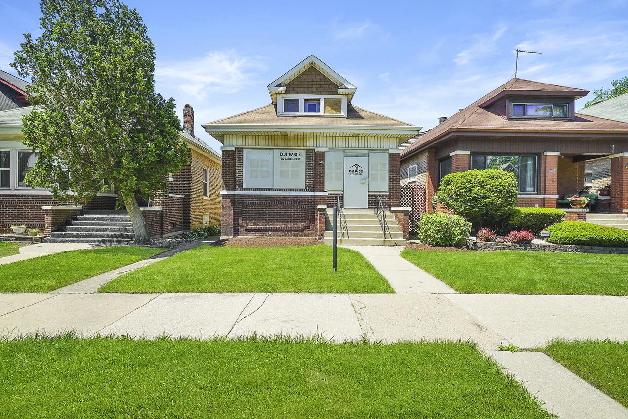 9436 S St Lawrence Ave., Chicago, IL 60619