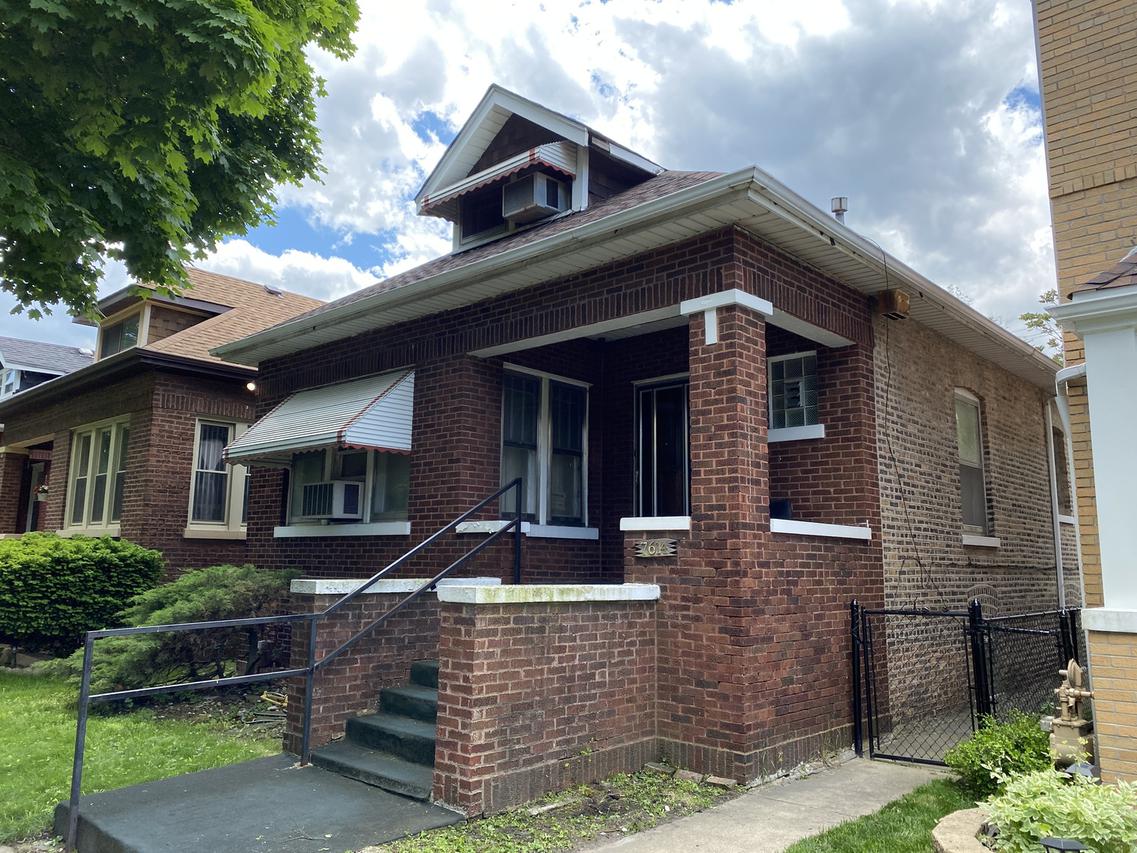 7614 S Chappel Ave., Chicago, IL 60649