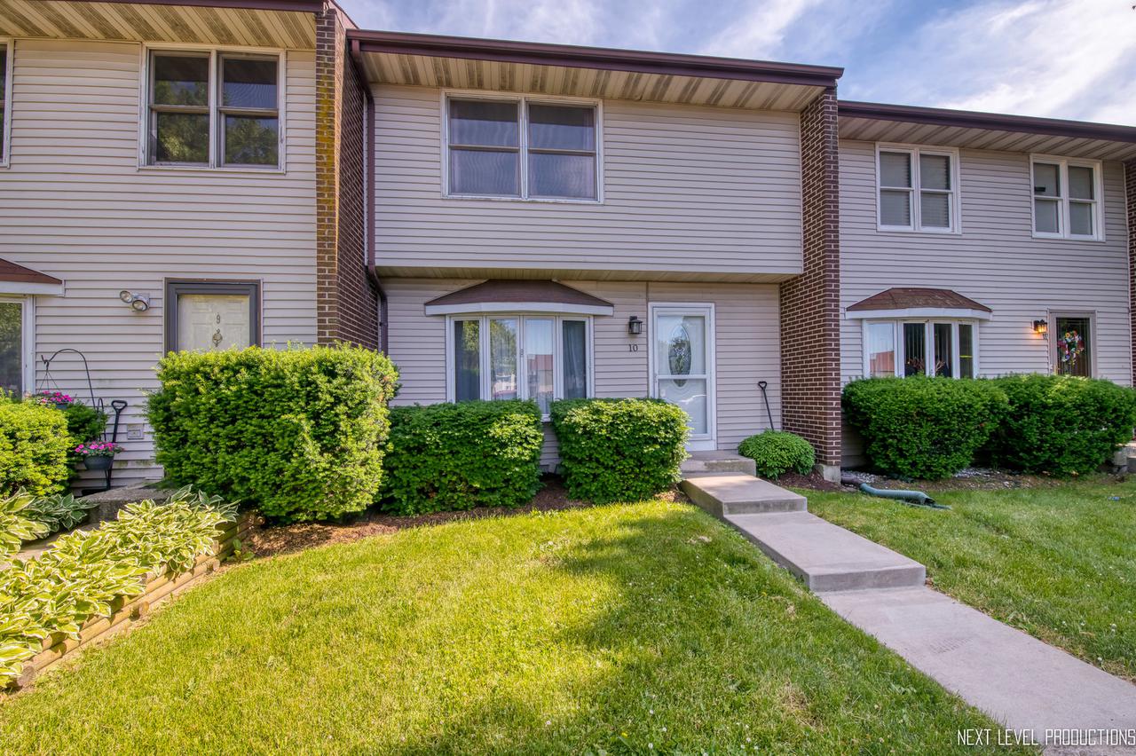 10 Dan Ireland Dr., Plainfield, IL 60585
