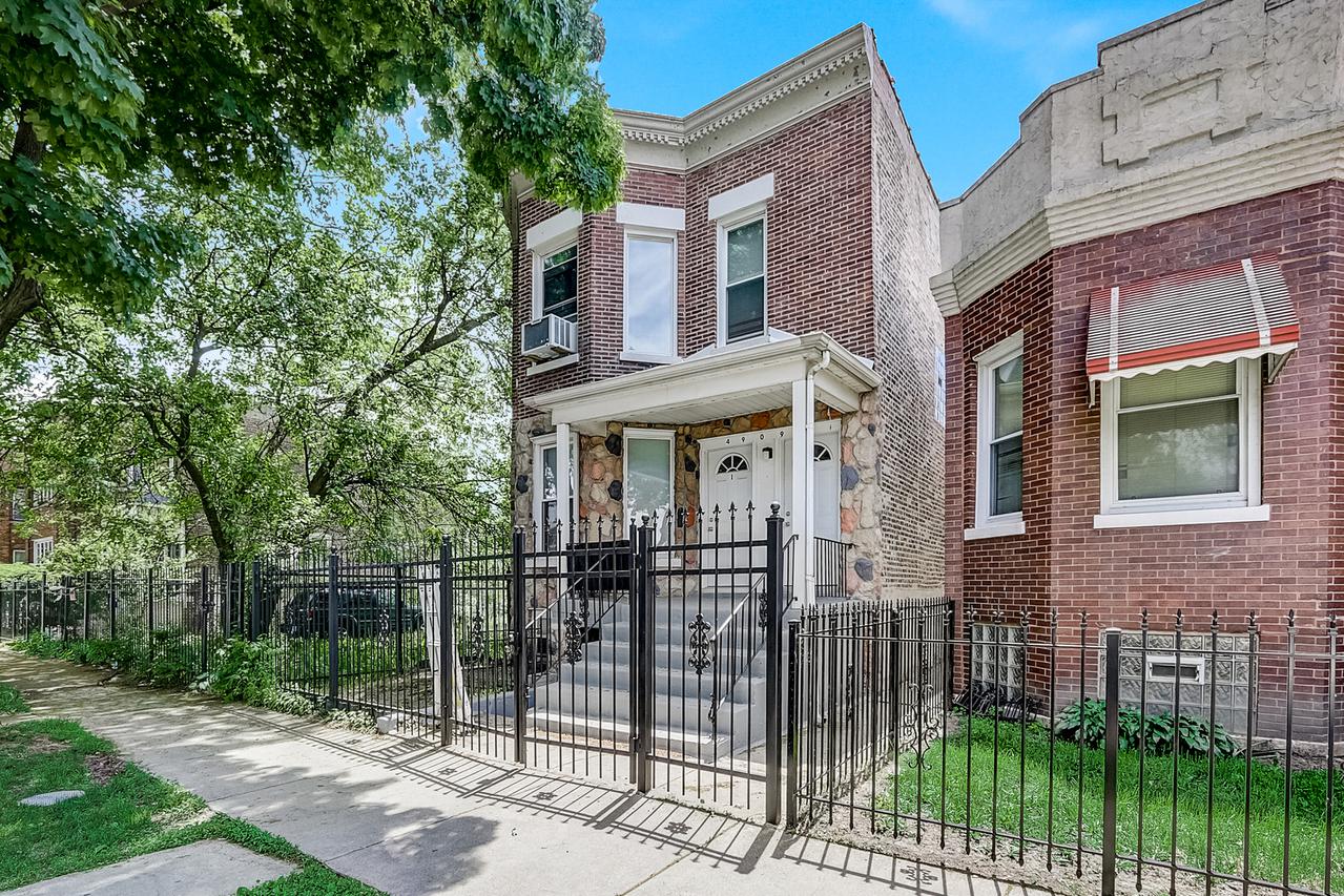 4909 W Polk St., Chicago, IL 60644