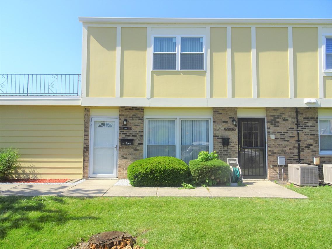 20131 Willow Dr. #32, Lynwood, IL 60411