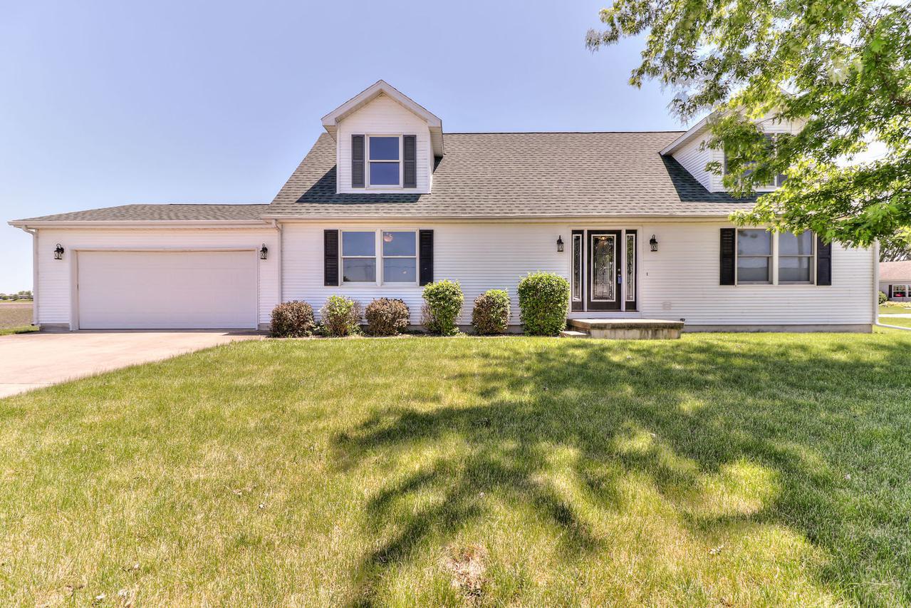 1000 N Schluter St., Thomasboro, IL 61878