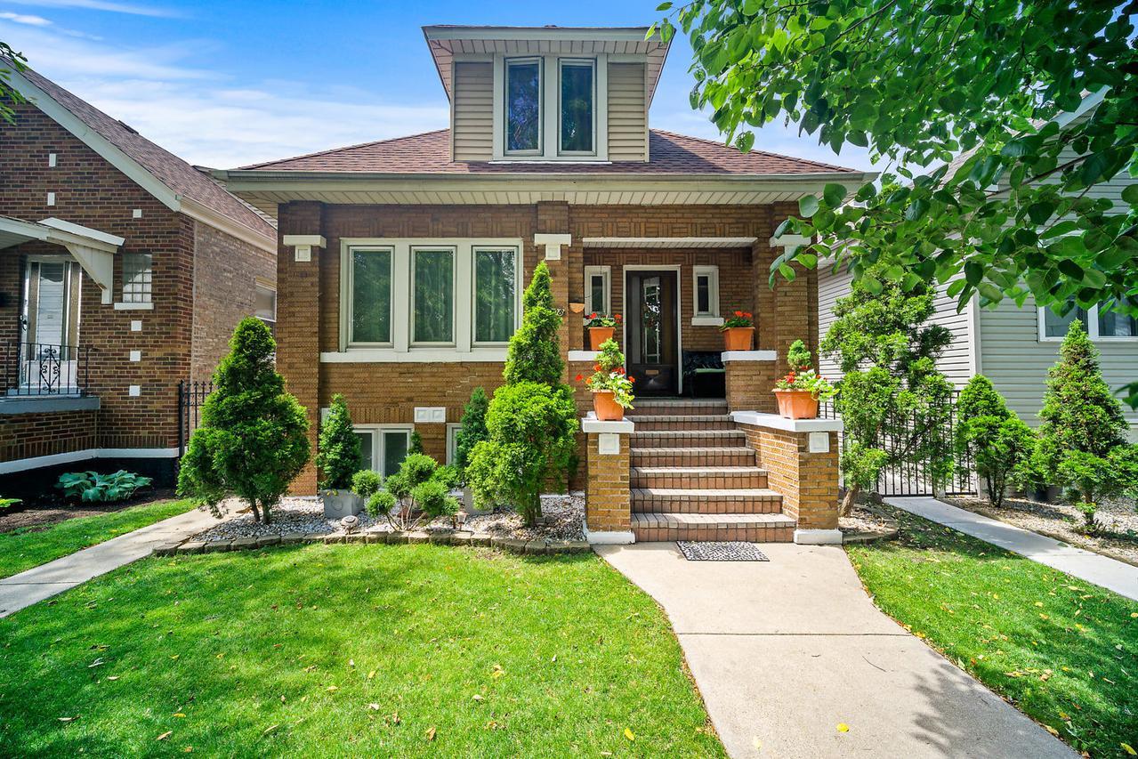 5008 S Karlov Ave., Chicago, IL 60632