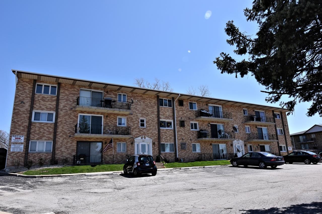 10605 Southwest Hwy. #3B, Worth, IL 60482
