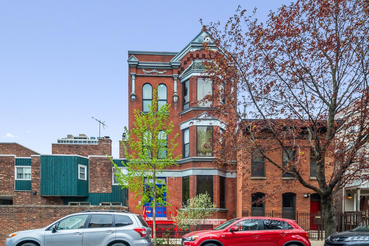 1449 N North Park Ave., Chicago, IL 60610