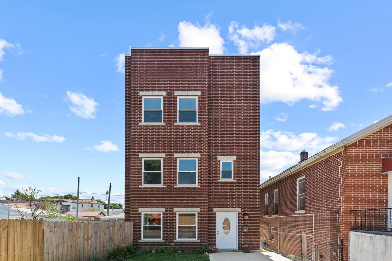 553 W 36th St., Chicago, IL 60609