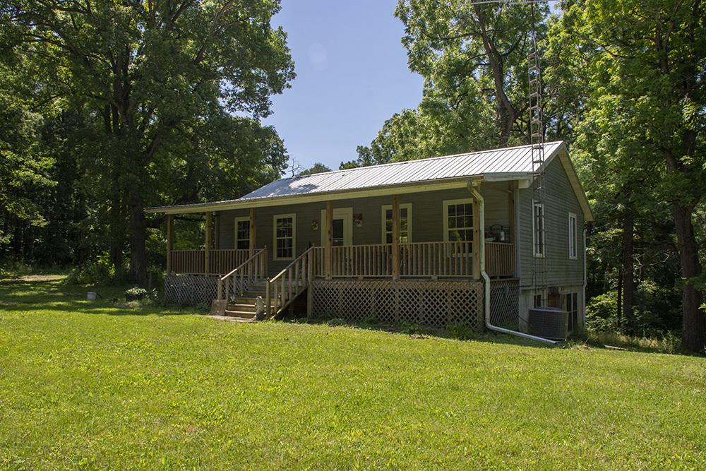 19527 Spring Valley Rd., Chadwick, IL 61014