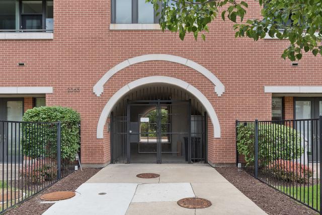 2065 N Kedzie Ave. #214, Chicago, IL 60647