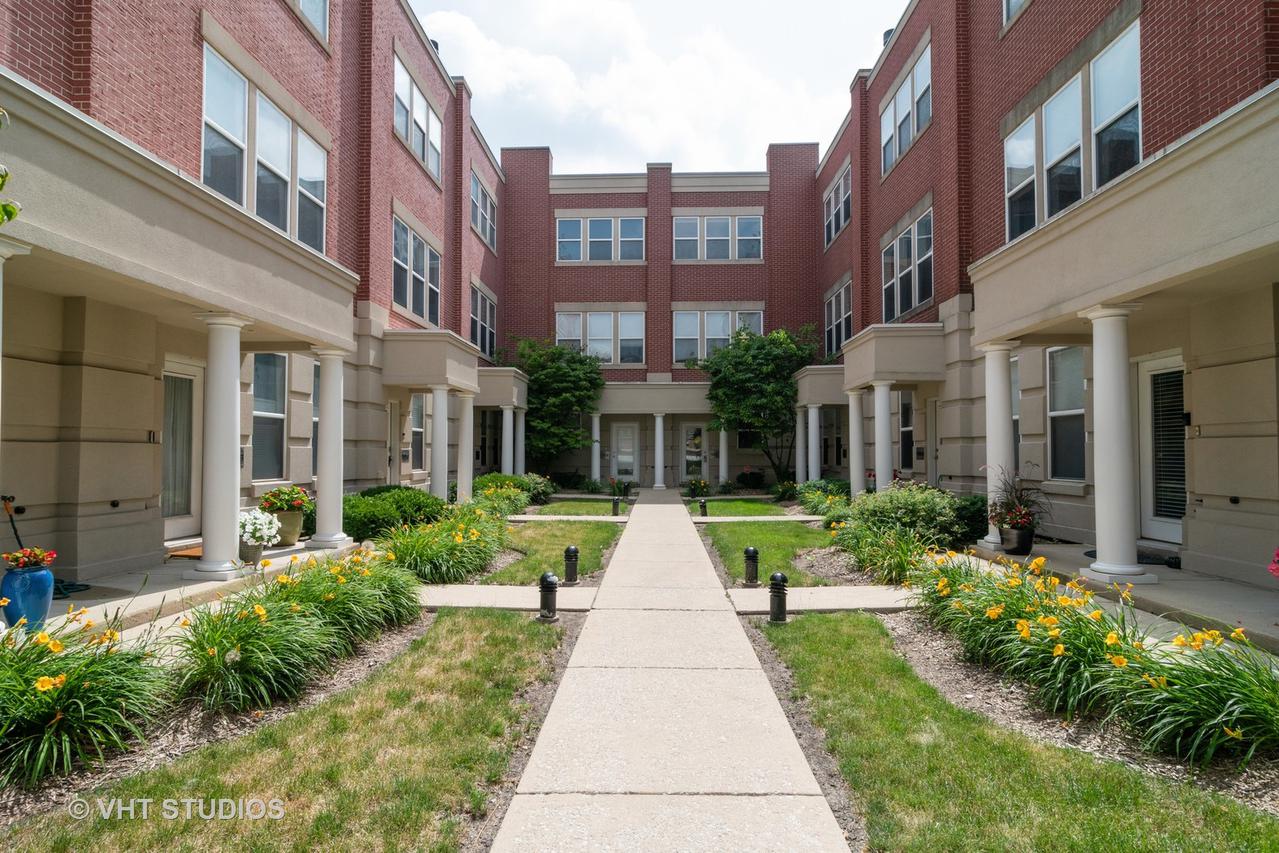 7505 Brown Ave. #F, Forest Park, IL 60130