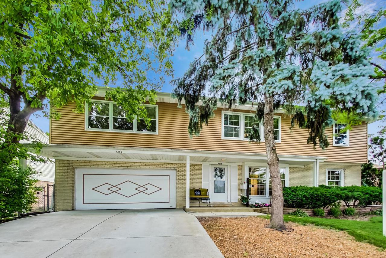 9215 N Willow Ln., Niles, IL 60714