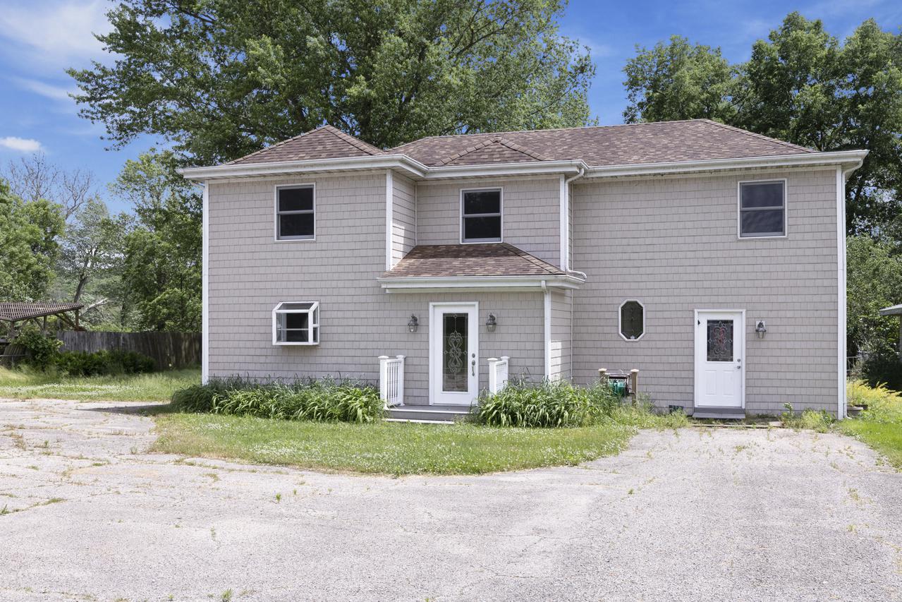 9818 Silver Creek Rd., Rockford, IL 61102