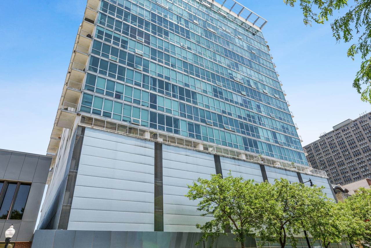 1845 S Michigan Ave. #1808, Chicago, IL 60616