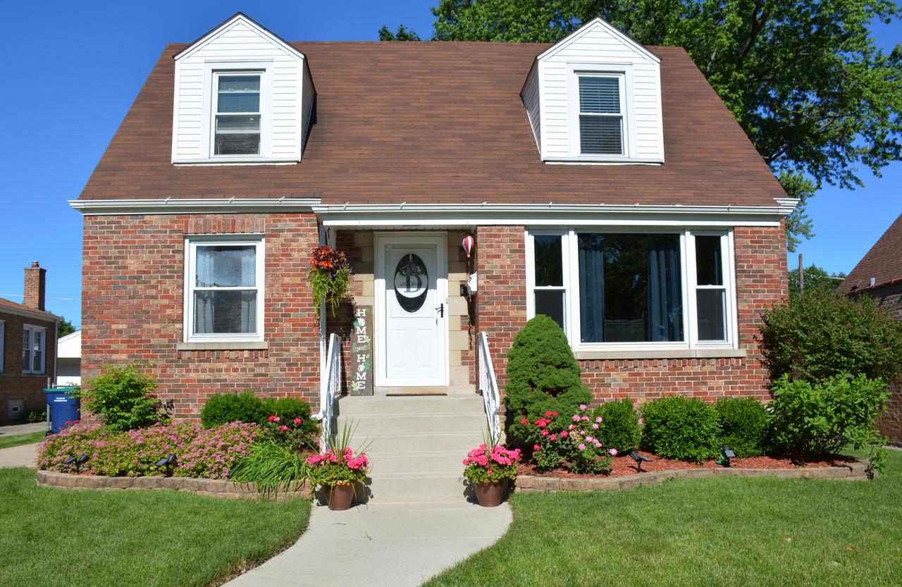 10112 S Spaulding Ave., Evergreen Park, IL 60805