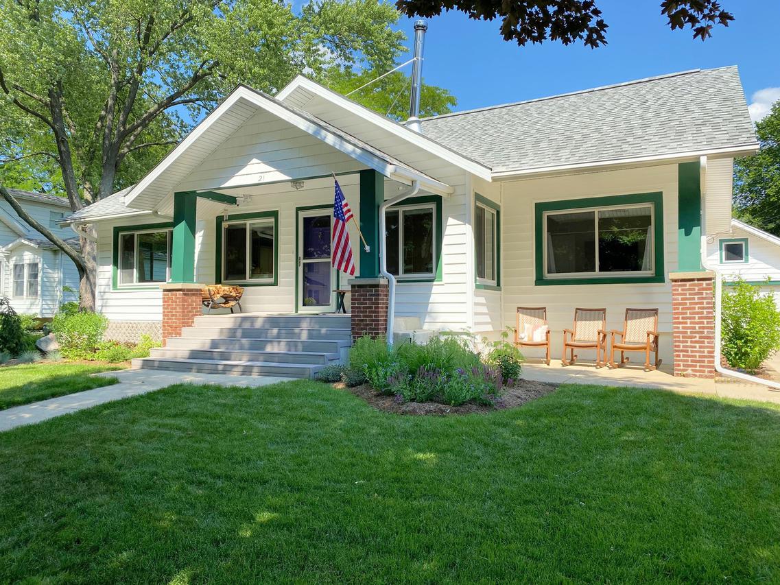 21 Mckinley Ave., Geneva, IL 60134