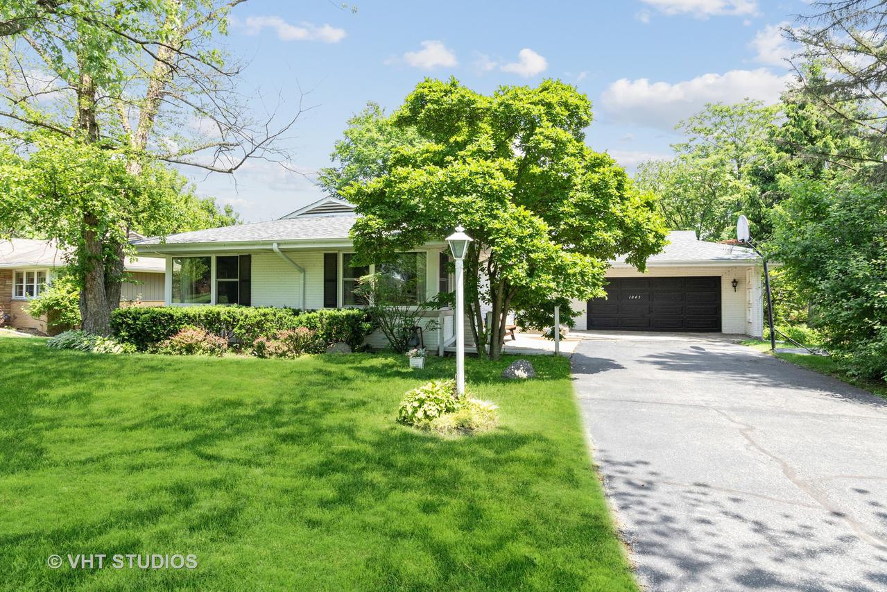 1045 Evans Rd., Flossmoor, IL 60422
