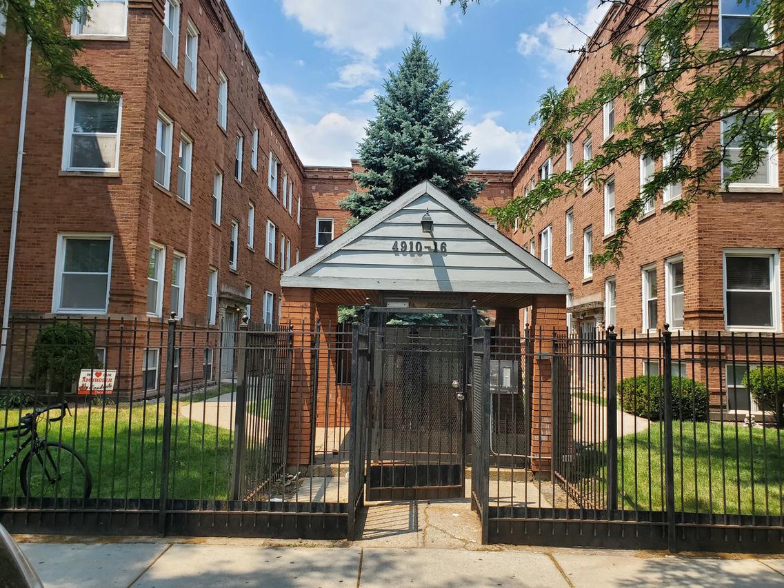 4914 N Kedzie Ave. #1W, Chicago, IL 60625